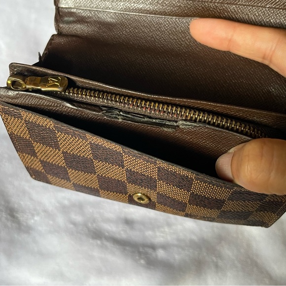Authentic LV Damier Ebene snap wallet - Picture 13 of 17